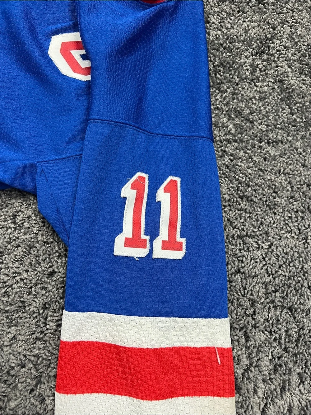 CCM New York Rangers Mark Messier Jersey Youth L/XL Heroes Of Hockey Blue Red